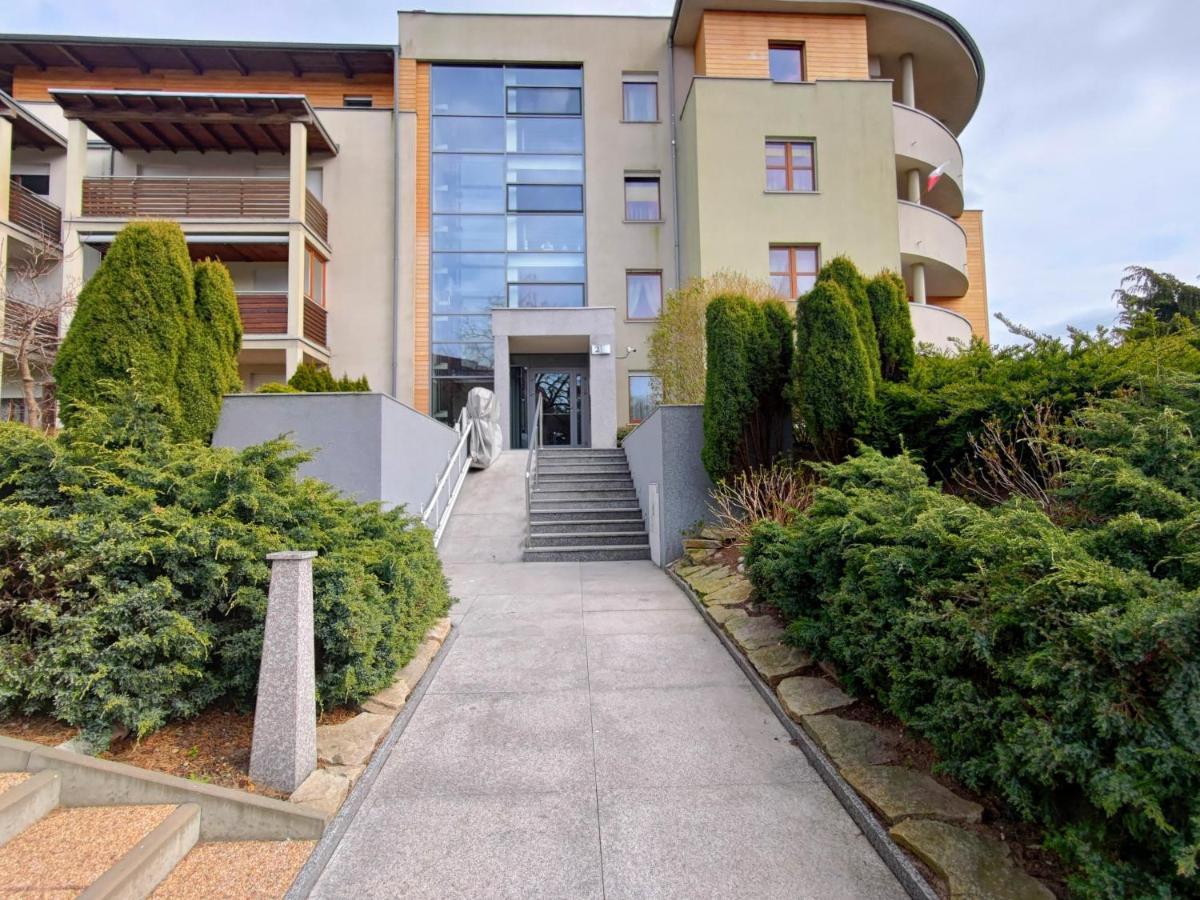 Komfortowy Apartament Dwupokojowy Z Tarasem I Garaz Ustka Luaran gambar